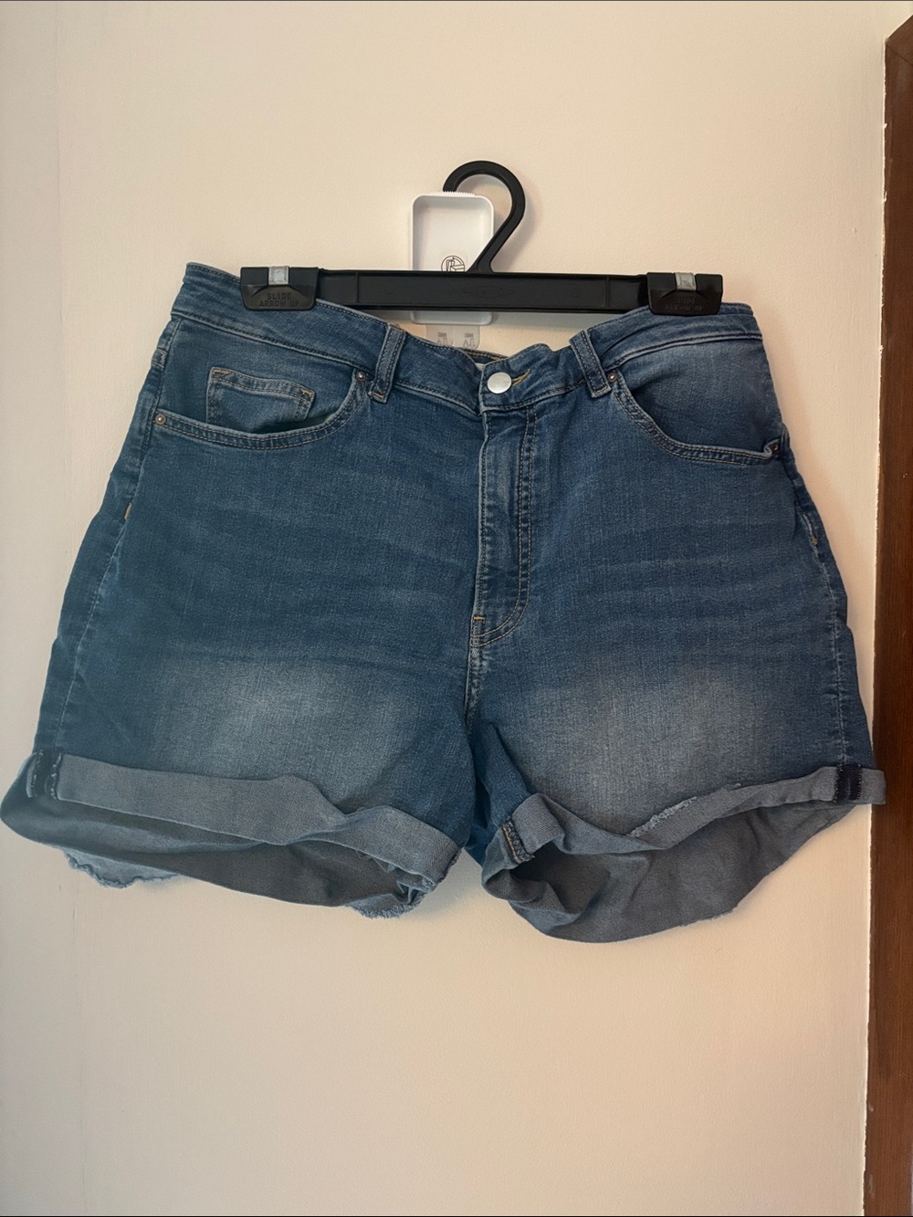 H&M Women's Rolled Hem Denim Shorts - Blue Wash